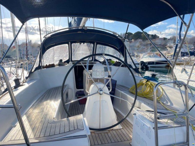 Dufour 325