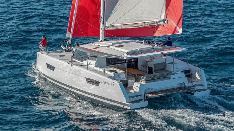 Fountaine Pajot Astréa 42
