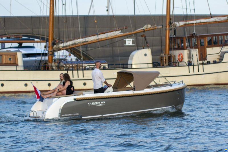 Clever Boats 60 Tender Zomeractie