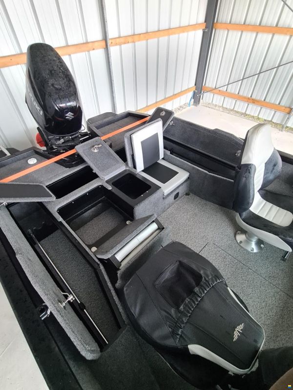 VBoats FishPro X7