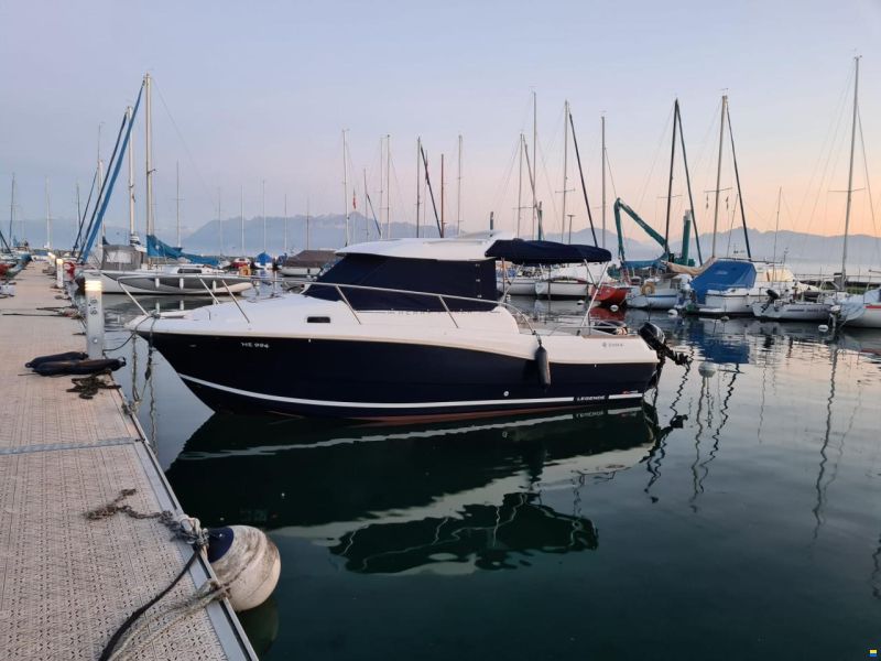 Jeanneau Merry Fisher 725 l&eacute;gende