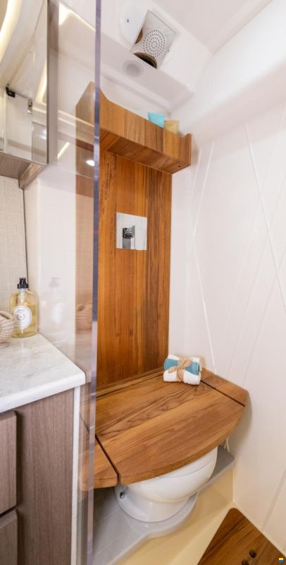 Regal 36 Grande Coupe