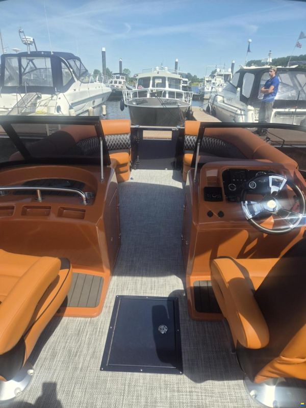 MK Boats Sport-Ponton 22 ft