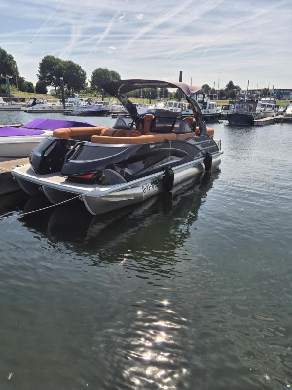 MK Boats Sport-Ponton 22 ft