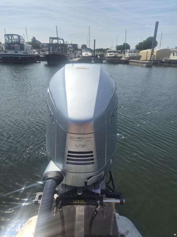 MK Boats Sport-Ponton 22 ft