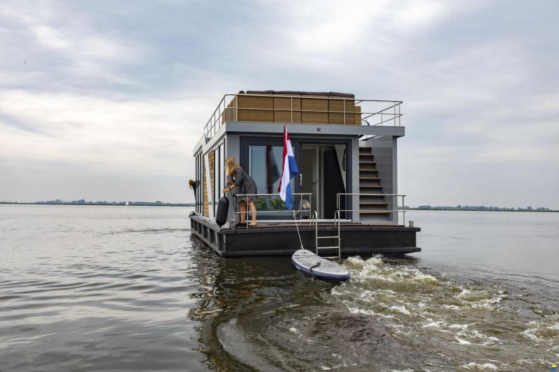 Houseboat Friesland 12.75 X 4.50 (inboar