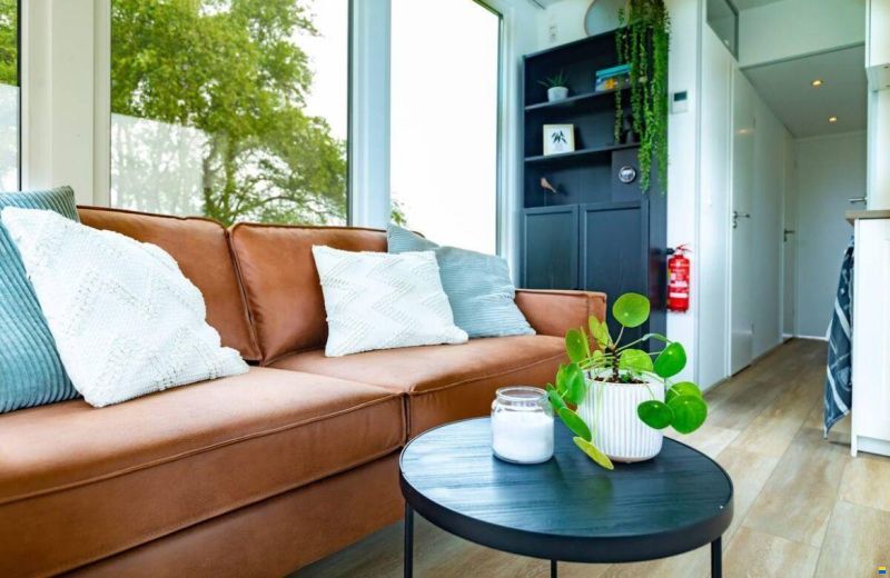 Houseboat Friesland 12.75 X 4.50 (inboar