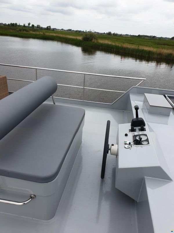 Houseboat Friesland 12.75 X 4.50 (inboar