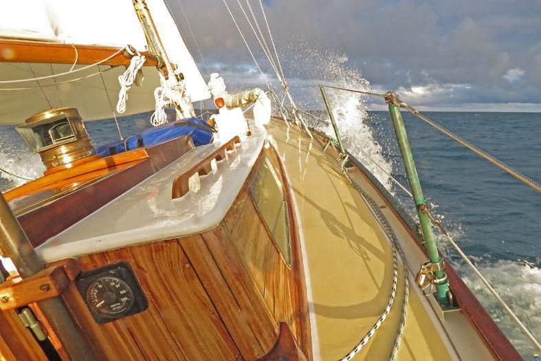 Robert Clark Sloop 42