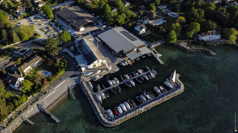 Place d'amarrage à Corsier