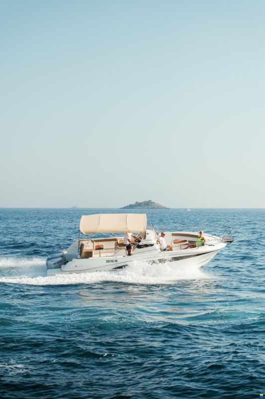 Jeanneau CAP CAMARAT 8.5 CC
