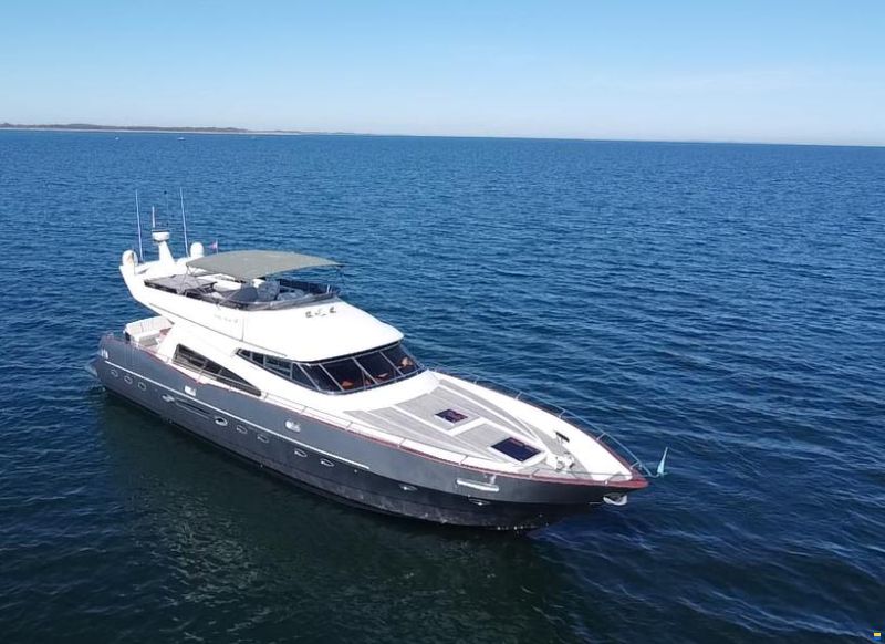 Johnson Yachts Johnson 65 Flybrige