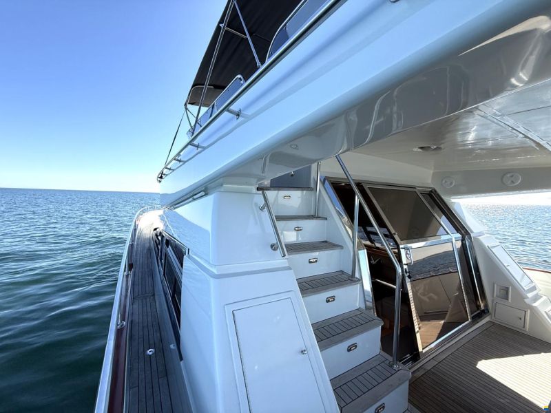 Johnson Yachts Johnson 65 Flybrige