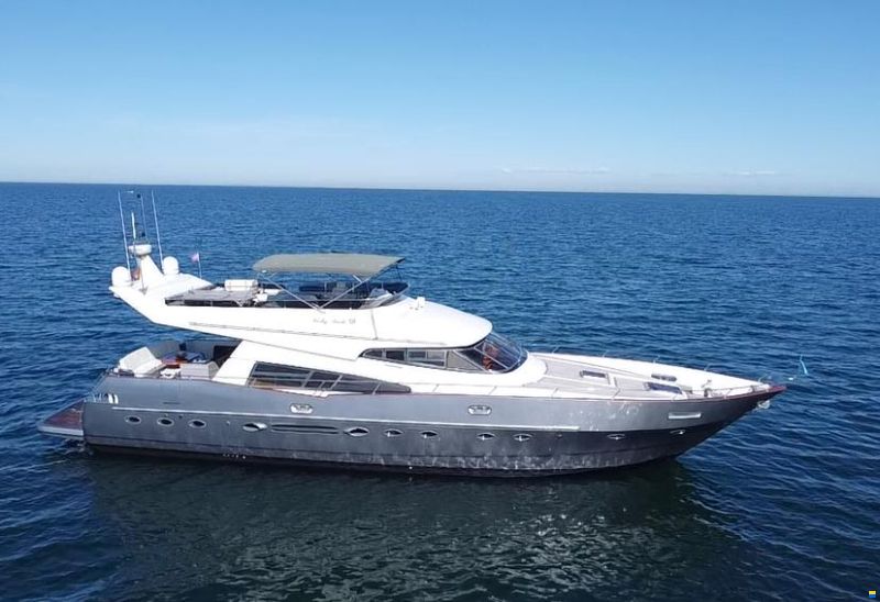 Johnson Yachts Johnson 65 Flybrige
