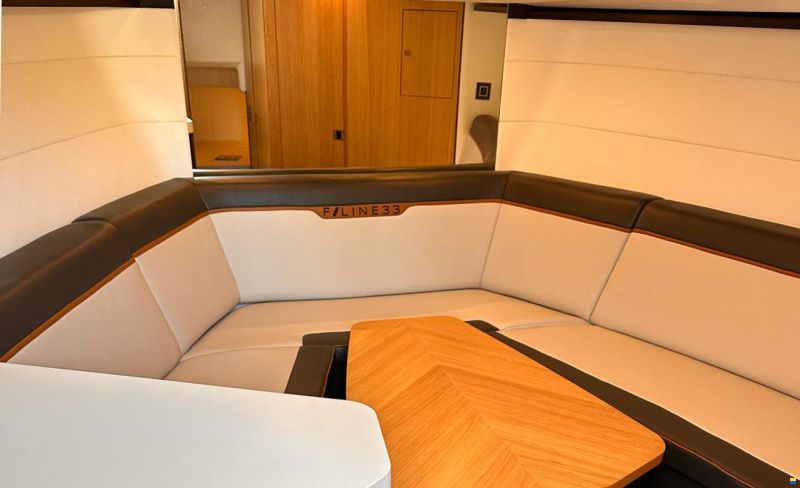 Fairline F//LINE 33