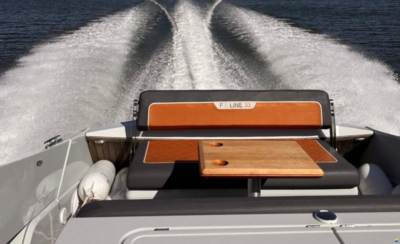 Fairline F//LINE 33