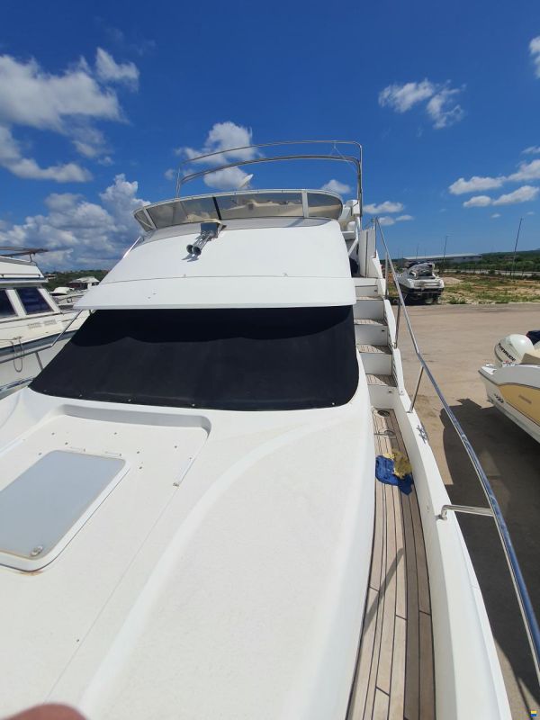 Silverton 44 Aft Cabin