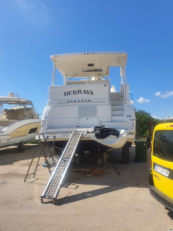 Silverton 44 Aft Cabin