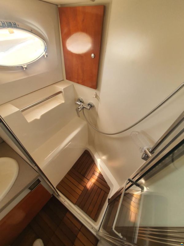 Silverton 44 Aft Cabin