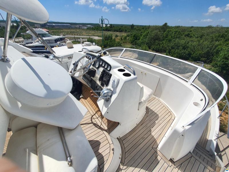 Silverton 44 Aft Cabin