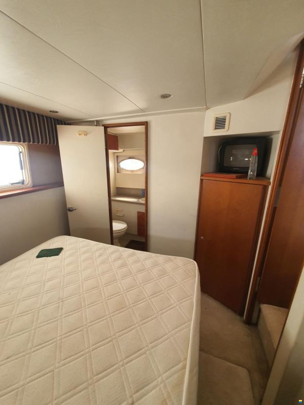 Silverton 44 Aft Cabin
