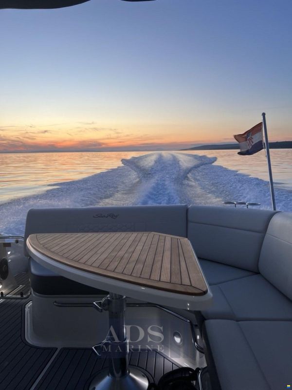 Sea Ray 320 Sundancer OB