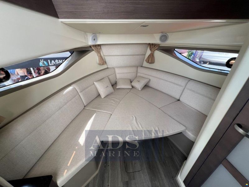 Sea Ray 320 Sundancer OB