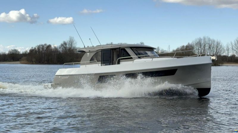 Maxima 37 Cruiser