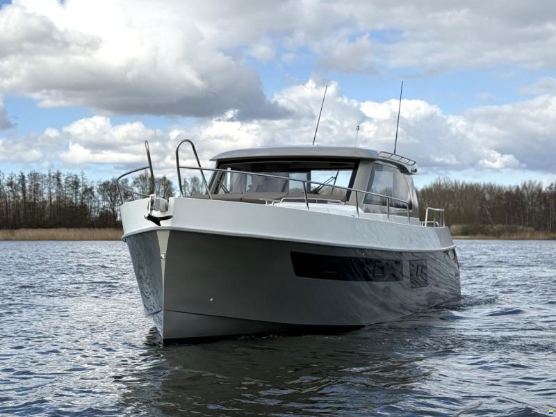 Maxima 37 Cruiser