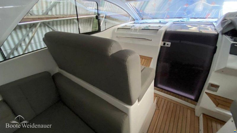 Sealine S330