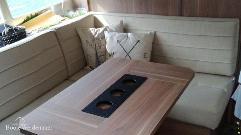 Sealine S330