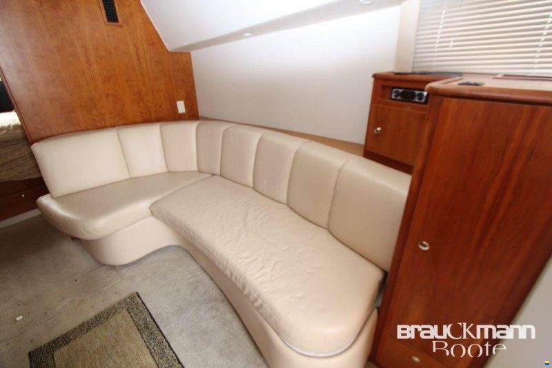 Silverton Marine 330 Sport Bridge