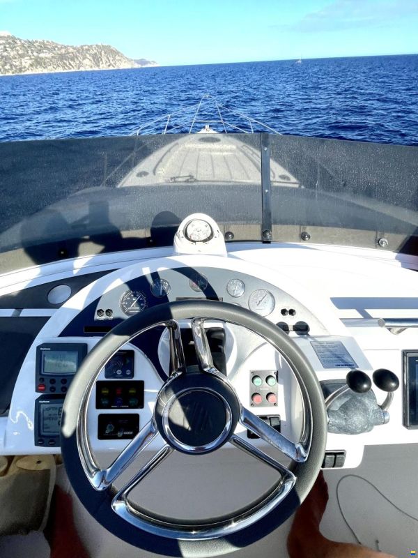 Fairline phantom 46