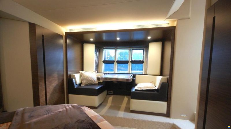Azimut 55S