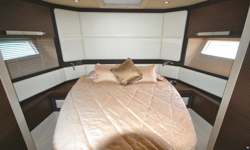 Azimut 55S