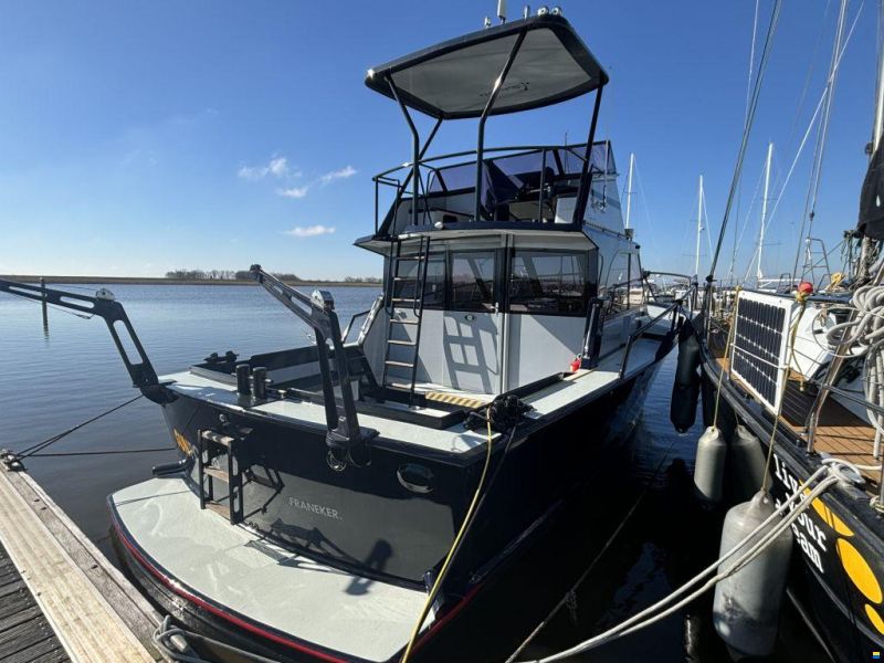 Striker 44