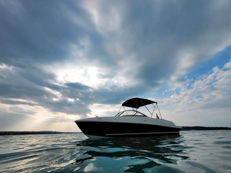 Bayliner VR4