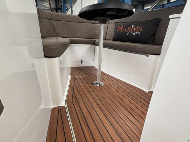 Maxima 640 Tender