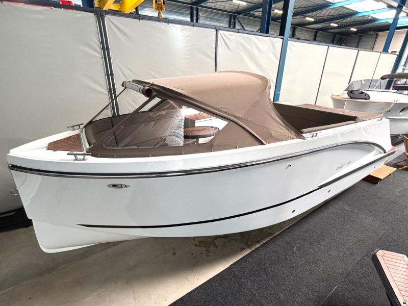 Maxima 640 Tender