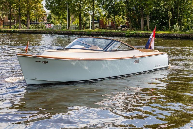 Long Island 29 Runabout