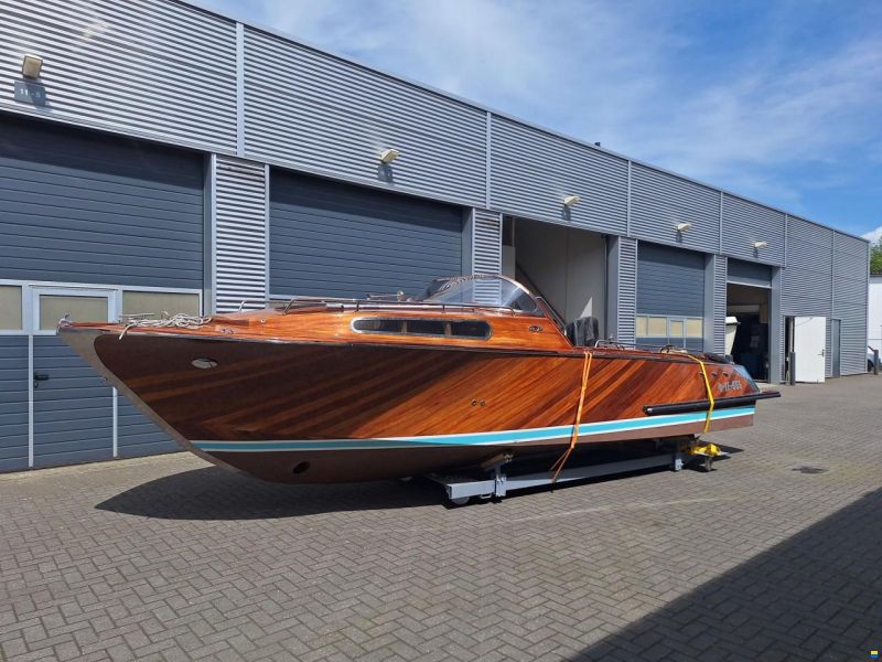Speedboat 8.50