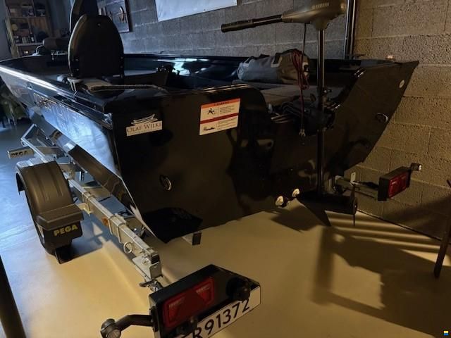Crestliner 1650 Discovery Tiller
