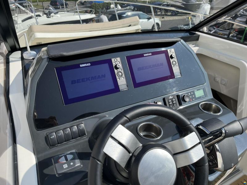 Quicksilver 875 Sundeck