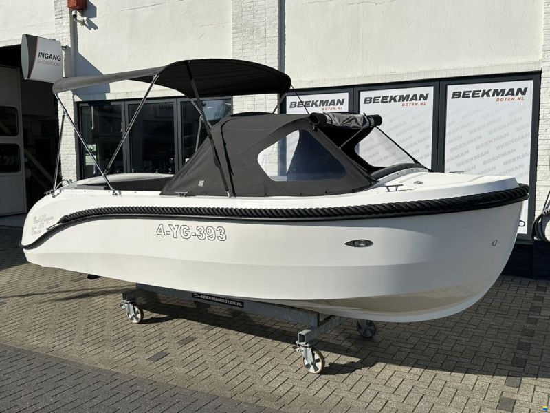 Oud-huijzer 578 Tender