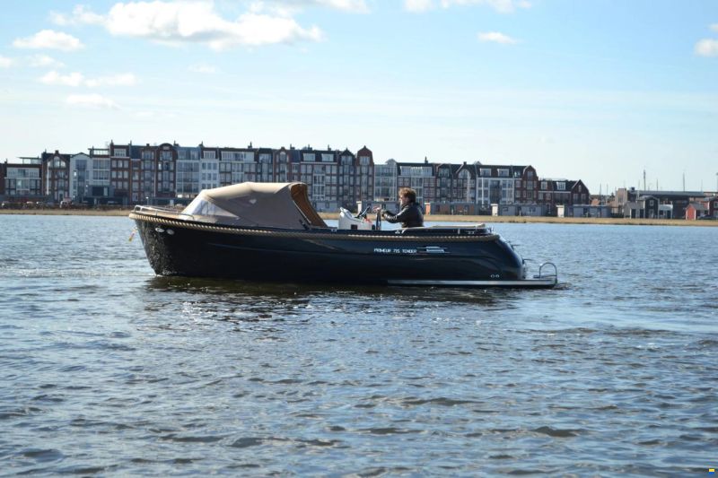Primeur 715 Tender
