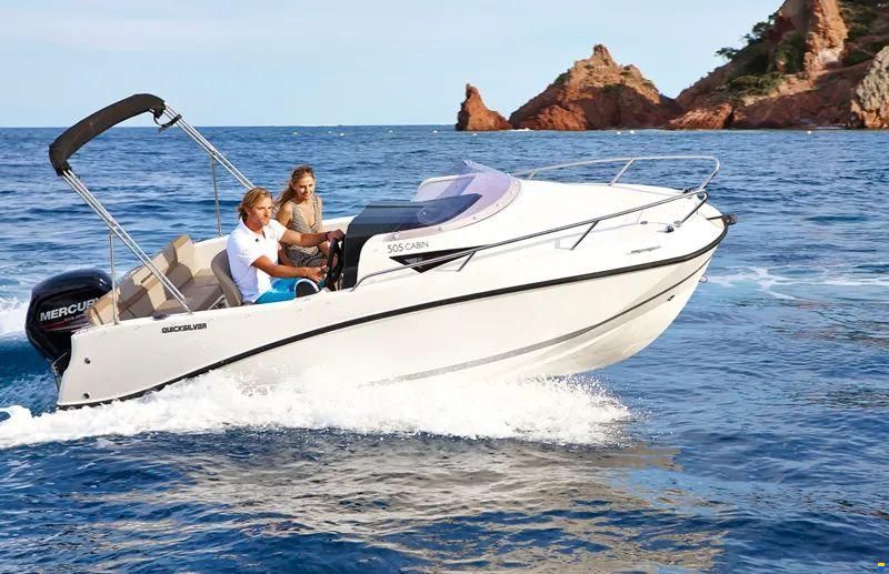 Quicksilver 505 cabin
