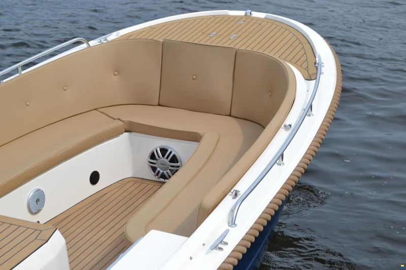 Primeur 700 Tender
