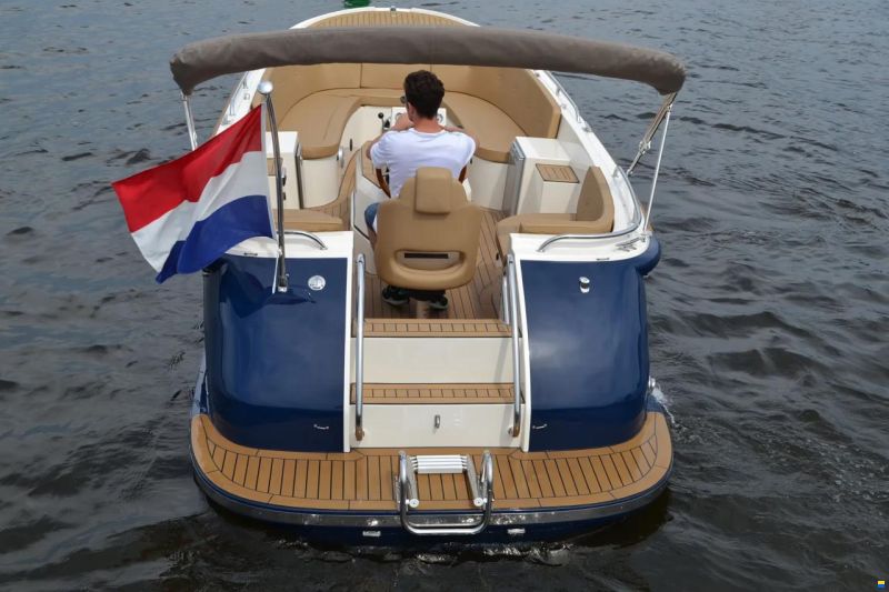 Primeur 700 Tender