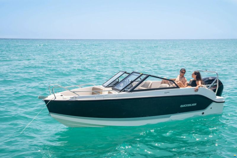 Quicksilver 555 Bowrider