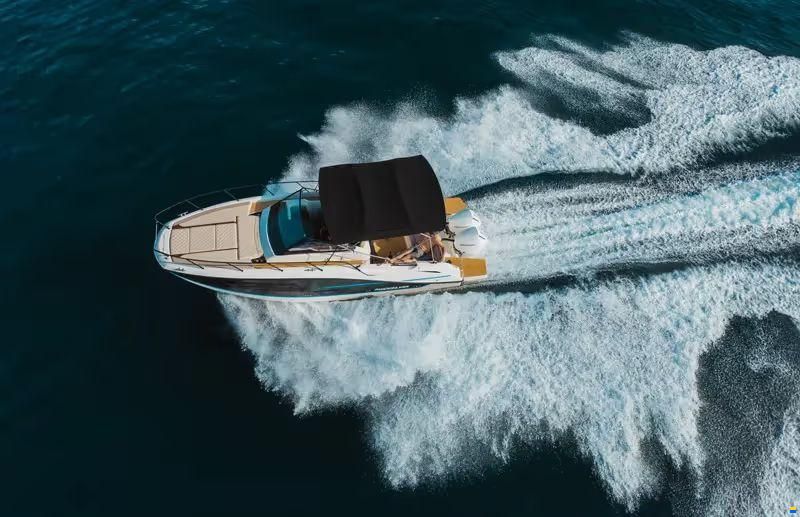 Quicksilver 875 Sundeck